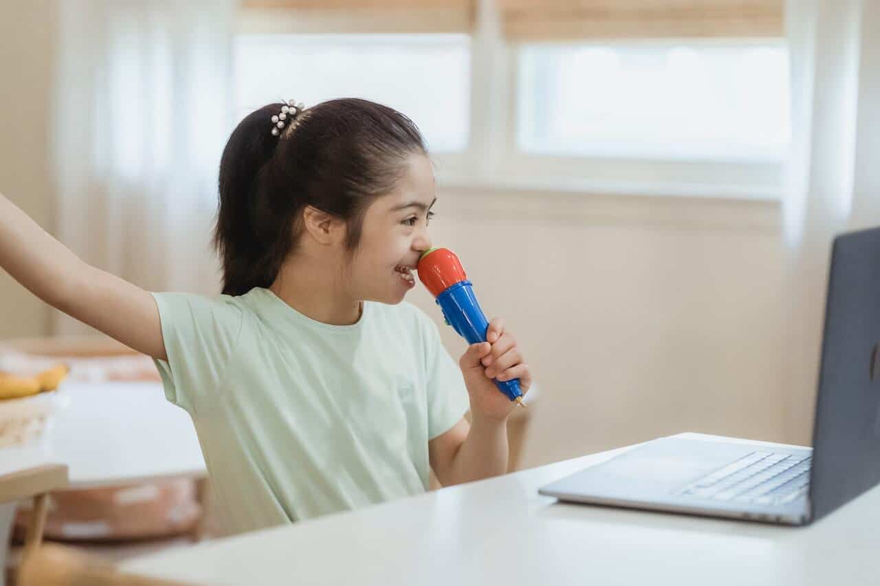 Girl singing microphone